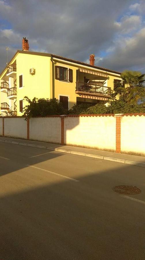 App Carla Apartment Novigrad  Bagian luar foto