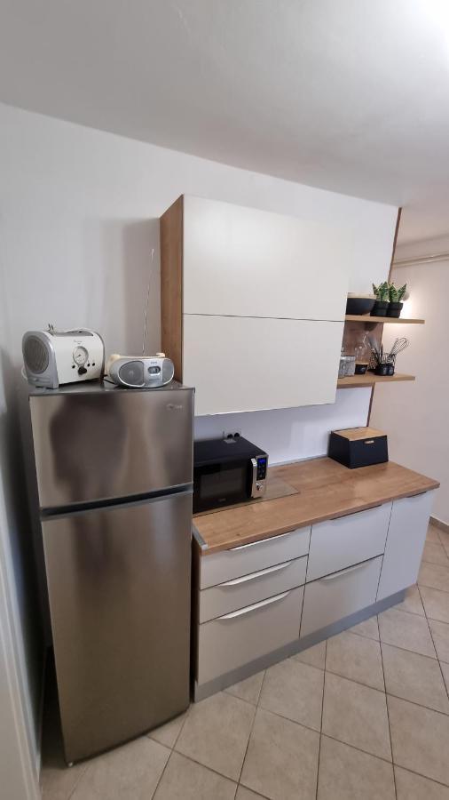 App Carla Apartment Novigrad  Bagian luar foto