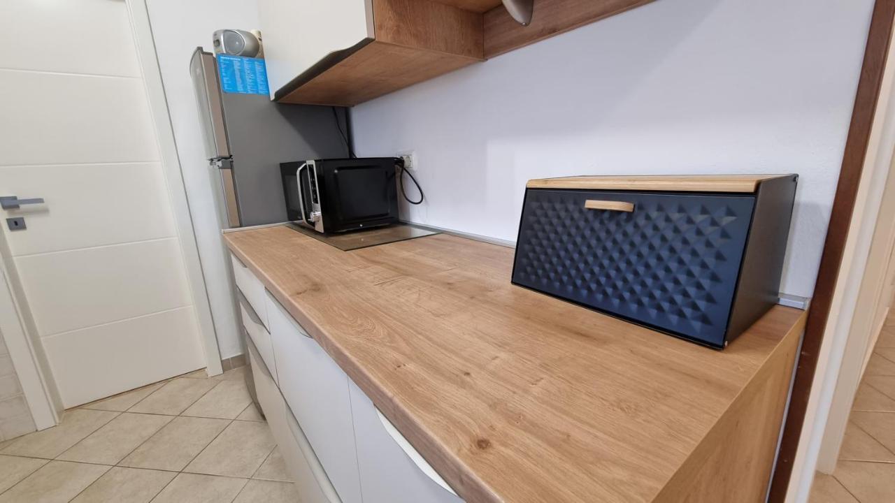 App Carla Apartment Novigrad  Bagian luar foto